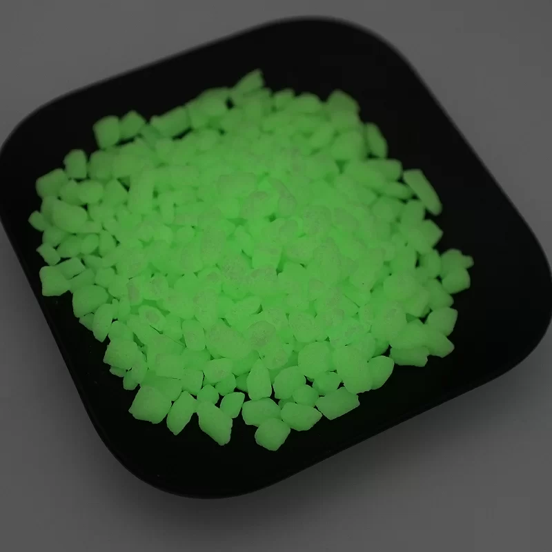 Pavimento in pietra luminosa colorata artificiale